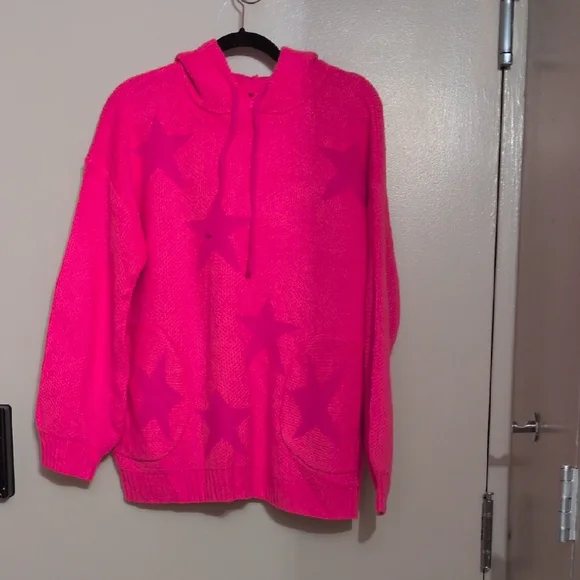 NWOT hot pink star knitted hoodie, size L - Picture 1 of 6
